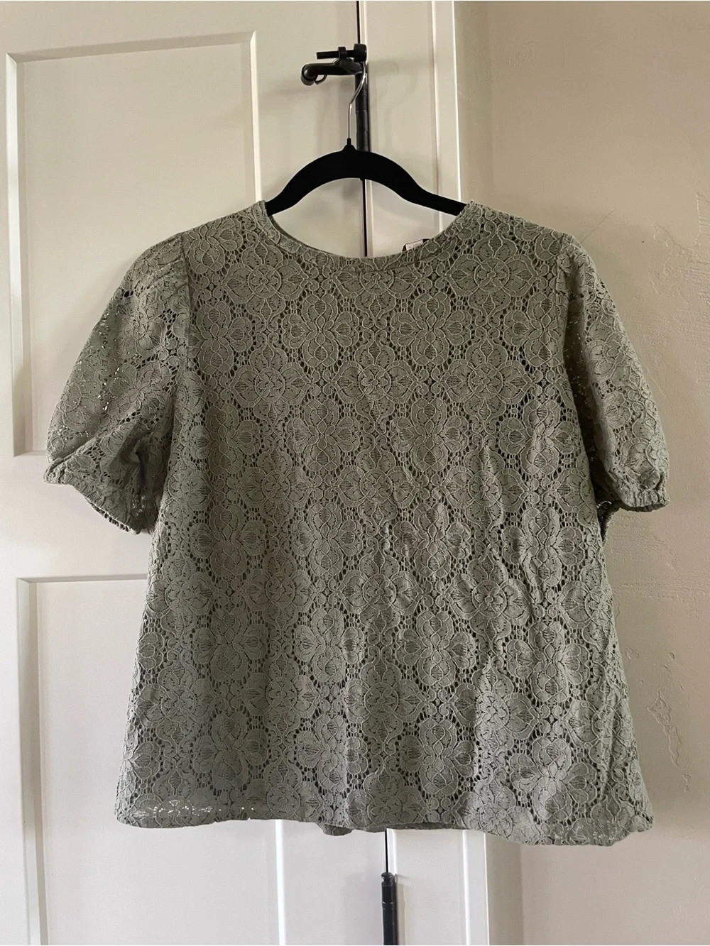 LOFT Sage Green Floral Lace Puff-Sleeve Top